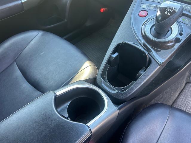 プリウス Sマイコーデ ETC バックカメラ ナビ TV エアロ アルミホイール オートライト HID CVT スマートキー アイドリングストップ 電動格納ミラー 盗難防止システム CD DVD再生 衝突安全ボディ(42枚目)