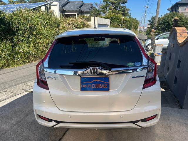 フィットハイブリッド Ｌパッケージ　ハイブリッド　ドライブレコーダー　ＥＴＣ　バックカメラ　ナビ　ＴＶ　エアロ　オートクルーズコントロール　オートライト　ＬＥＤヘッドランプ　スマートキー　電動格納ミラー　ＡＴ　盗難防止システム（16枚目）