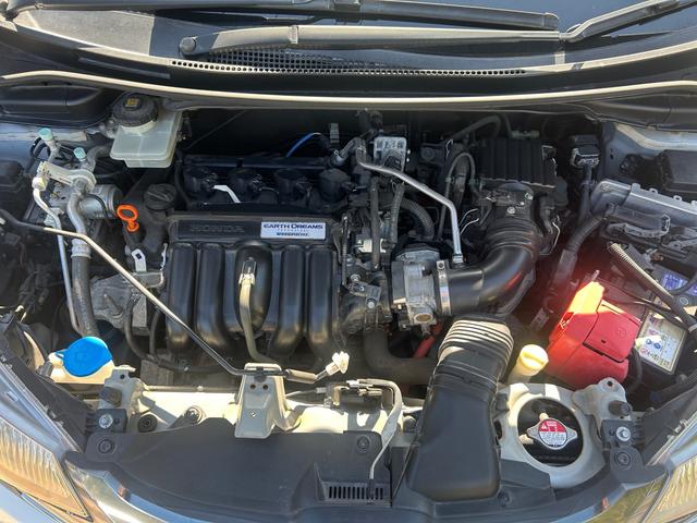 フィットハイブリッド Ｌパッケージ　ハイブリッド　ドライブレコーダー　ＥＴＣ　バックカメラ　ナビ　ＴＶ　エアロ　オートクルーズコントロール　オートライト　ＬＥＤヘッドランプ　スマートキー　電動格納ミラー　ＡＴ　盗難防止システム（19枚目）