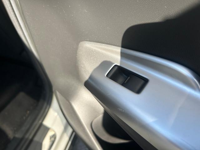 フィットハイブリッド Ｌパッケージ　ハイブリッド　ドライブレコーダー　ＥＴＣ　バックカメラ　ナビ　ＴＶ　エアロ　オートクルーズコントロール　オートライト　ＬＥＤヘッドランプ　スマートキー　電動格納ミラー　ＡＴ　盗難防止システム（41枚目）