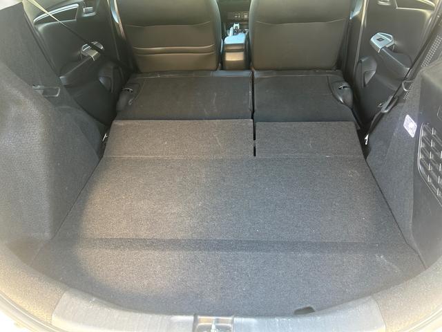 フィットハイブリッド Ｌパッケージ　ハイブリッド　ドライブレコーダー　ＥＴＣ　バックカメラ　ナビ　ＴＶ　エアロ　オートクルーズコントロール　オートライト　ＬＥＤヘッドランプ　スマートキー　電動格納ミラー　ＡＴ　盗難防止システム（59枚目）