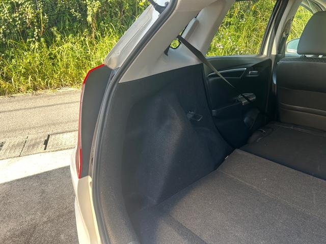 フィットハイブリッド Ｌパッケージ　ハイブリッド　ドライブレコーダー　ＥＴＣ　バックカメラ　ナビ　ＴＶ　エアロ　オートクルーズコントロール　オートライト　ＬＥＤヘッドランプ　スマートキー　電動格納ミラー　ＡＴ　盗難防止システム（60枚目）