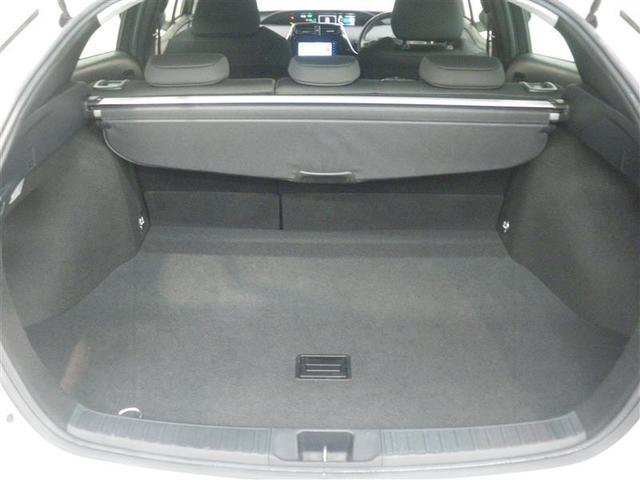 当社の九州運輸局指定工場にて、納車前点検整備致します。　点検項目数は１００項目に及び、安心の状態でお客様にお届けいたします！買ってからも安心のカーライフを提供します。