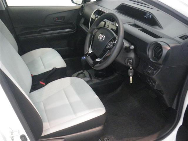 アクア Ｌ　・衝突回避支援ＴＳＳ　ＩＣＳ　パナソニックナビ　ＥＴＣ　バックモニター　クリアランスソナー　電動格納ドアミラー　キーレス　オートエアコン　寒冷地仕様　中古車ハイブリッド保証付（10枚目）