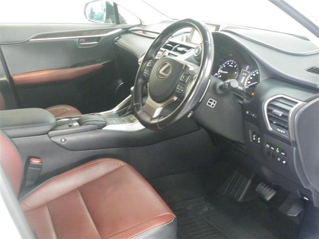 NX NX200t バージョンL ・本革シート HUD BSM LDA PVM クリアランスソナー ステアリングヒーター 純正18AW 100W電源 ETC アイドリングストップ パワーバックドア カードキー ロングラン保証付(12枚目)