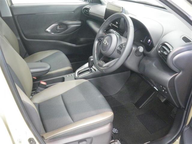 ヤリスクロス ハイブリッドZ ・試乗車UP 衝突回避支援TSS PKSB BSM パノラミックビュー 8インチDA/フルセグTV 前席シートヒーター 18AW ステアリングヒーター クリアランスソナー LEDヘッドランプ ETC(9枚目)