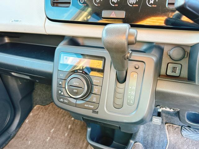 モコ Ｘ　ＥＴＣ　バックカメラ　スマートキー　電動格納ミラー　ベンチシート　ＣＶＴ　盗難防止システム　ＡＢＳ　ＣＤ　ＵＳＢ　衝突安全ボディ　エアコン　パワーステアリング（6枚目）