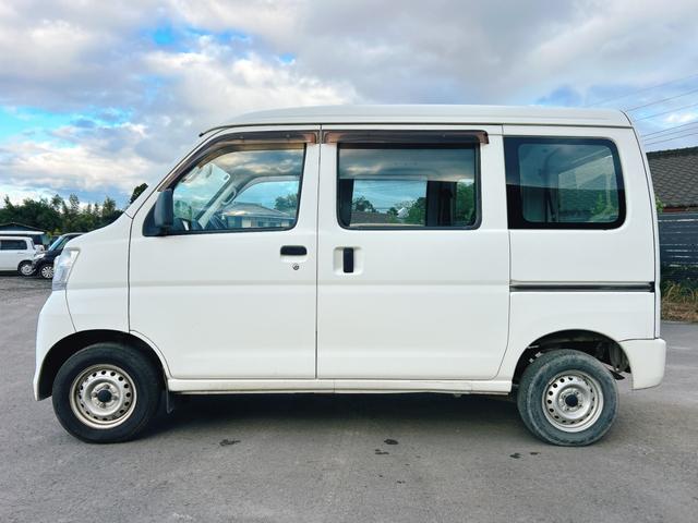 ご覧いただきありがとうございます♪気になったお車がありましたらお気軽にお電話をください♪