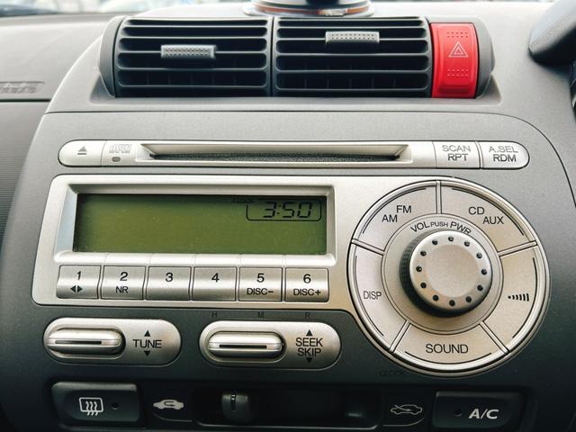 フィット 1.3A ETC キーレスエントリー CVT 衝突安全ボディ ABS CD エアコン パワーステアリング パワーウィンドウ(4枚目)