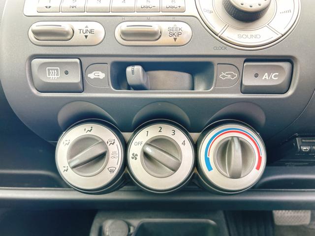 フィット 1.3A ETC キーレスエントリー CVT 衝突安全ボディ ABS CD エアコン パワーステアリング パワーウィンドウ(5枚目)