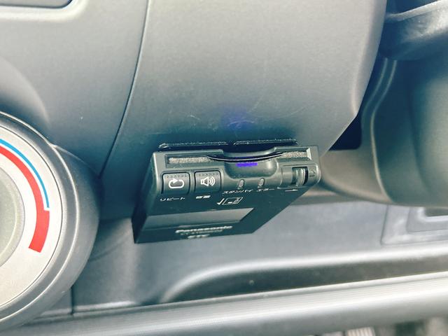 フィット 1.3A ETC キーレスエントリー CVT 衝突安全ボディ ABS CD エアコン パワーステアリング パワーウィンドウ(8枚目)