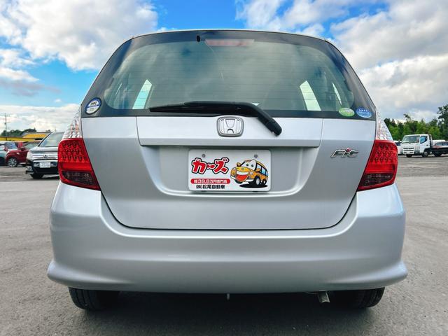 フィット 1.3A ETC キーレスエントリー CVT 衝突安全ボディ ABS CD エアコン パワーステアリング パワーウィンドウ(17枚目)