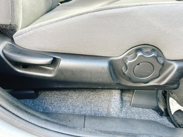 フィット 1.3A ETC キーレスエントリー CVT 衝突安全ボディ ABS CD エアコン パワーステアリング パワーウィンドウ(27枚目)