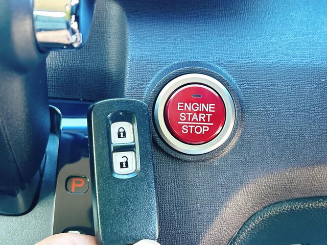 N-ONE プレミアム ツアラー・Lパッケージ 保証12ヵ月・走行無制限 ドライブレコーダー ETC バックカメラ ナビ TV オートクルーズコントロール オートライト HID スマートキー アイドリングストップ 電動格納ミラー ベンチシート(6枚目)