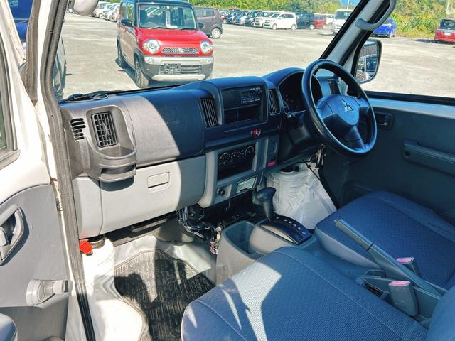 ミニキャブバン ＣＤ　ＡＴ　両側スライドドア　キーレスエントリー　ＡＢＳ　エアコン　運転席エアバッグ　助手席エアバッグ　ＬＰＧ車（7枚目）