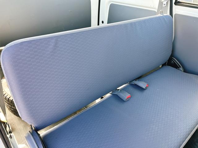 ミニキャブバン ＣＤ　ＡＴ　両側スライドドア　キーレスエントリー　ＡＢＳ　エアコン　運転席エアバッグ　助手席エアバッグ　ＬＰＧ車（9枚目）