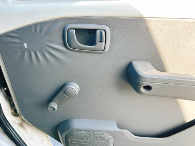 ミニキャブバン ＣＤ　ＡＴ　両側スライドドア　キーレスエントリー　ＡＢＳ　エアコン　運転席エアバッグ　助手席エアバッグ　ＬＰＧ車（11枚目）