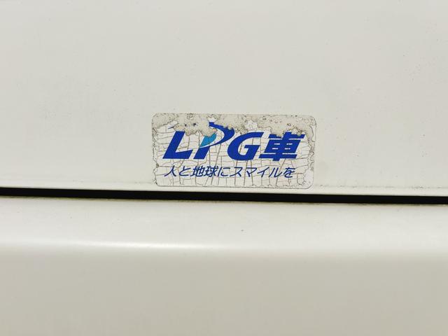 ミニキャブバン ＣＤ　ＡＴ　両側スライドドア　キーレスエントリー　ＡＢＳ　エアコン　運転席エアバッグ　助手席エアバッグ　ＬＰＧ車（25枚目）
