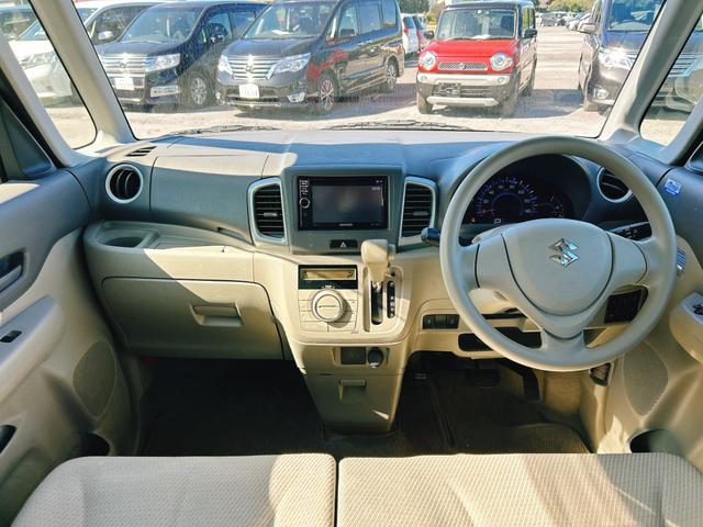 毎回座るフロントシート。運転席は必ず使用する部分ですので、座り心地が重要です!