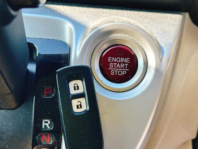 N-WGN G 保証12ヵ月・走行無制限 ETC バックカメラ ナビ TV スマートキー 電動格納ミラー ベンチシート CVT 盗難防止システム ABS ESC CD DVD再生 USB Bluetooth(7枚目)