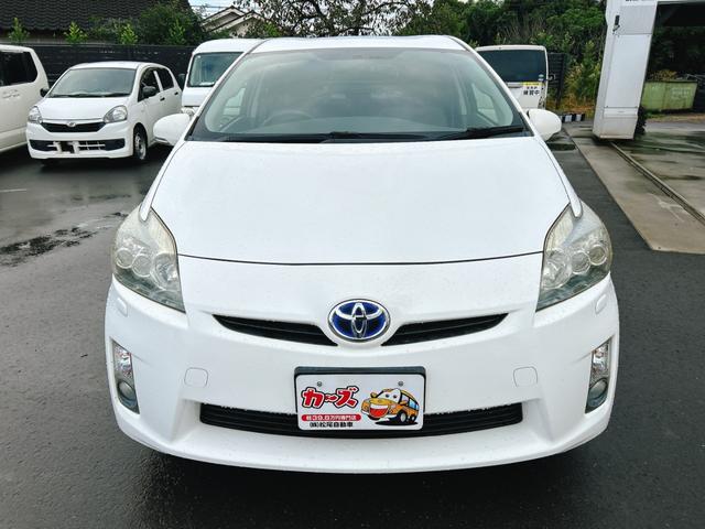 プリウス Ｓツーリングセレクション　ＥＴＣ　バックカメラ　ナビ　ＴＶ　アルミホイール　ＬＥＤヘッドランプ　ヘッドライトウォッシャー　ＣＶＴ　スマートキー　アイドリングストップ　電動格納ミラー　盗難防止システム　ＣＤ　ＤＶＤ再生（22枚目）