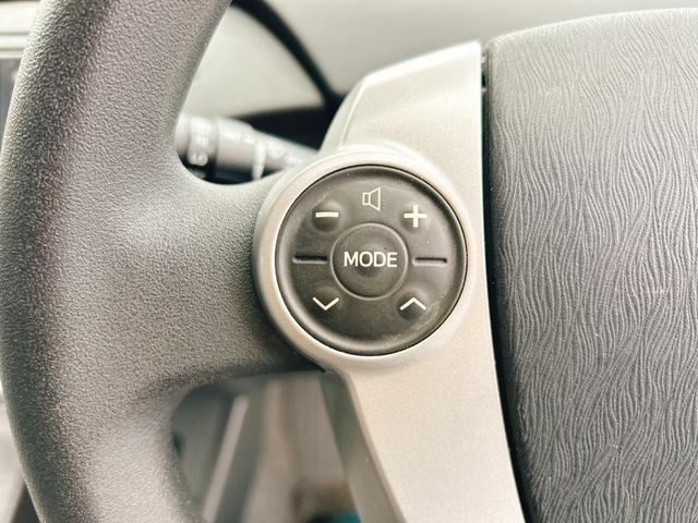プリウス Ｓツーリングセレクション　ＥＴＣ　バックカメラ　ナビ　ＴＶ　アルミホイール　ＬＥＤヘッドランプ　ヘッドライトウォッシャー　ＣＶＴ　スマートキー　アイドリングストップ　電動格納ミラー　盗難防止システム　ＣＤ　ＤＶＤ再生（28枚目）