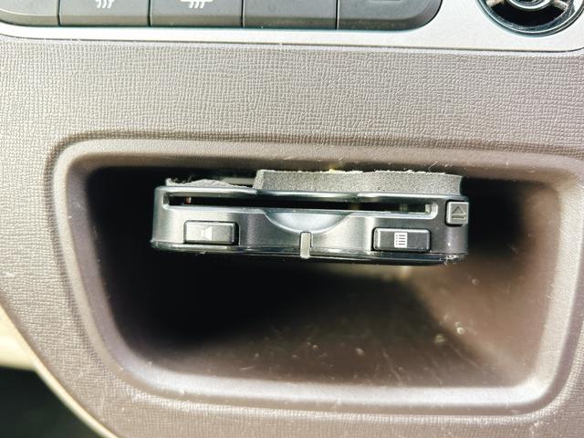 今では必需品のＥＴＣも付いております。高速道路での出入りもスムーズ。渋滞緩和にもなりエコにも繋がります。