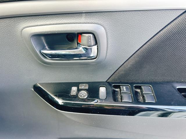 ワゴンＲスティングレー Ｘ　保証１２ヵ月・走行無制限　ナビ　ＴＶ　オートライト　ＨＩＤ　スマートキー　アイドリングストップ　電動格納ミラー　ベンチシート　ＣＶＴ　盗難防止システム　ＡＢＳ　ＣＤ　ＤＶＤ再生　ＵＳＢ（9枚目）