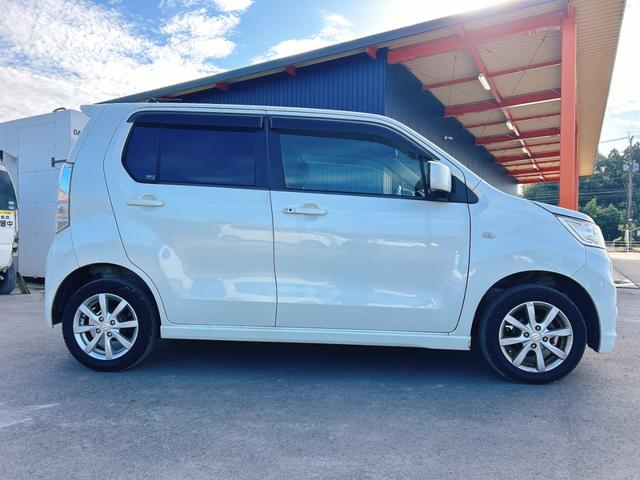 ワゴンＲスティングレー Ｘ　保証１２ヵ月・走行無制限　ナビ　ＴＶ　オートライト　ＨＩＤ　スマートキー　アイドリングストップ　電動格納ミラー　ベンチシート　ＣＶＴ　盗難防止システム　ＡＢＳ　ＣＤ　ＤＶＤ再生　ＵＳＢ（13枚目）