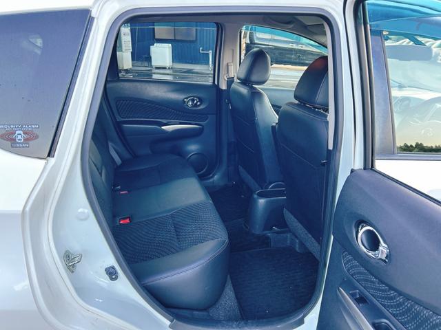 ノート メダリスト　保証１２ヵ月・走行無制限　ＥＴＣ　全周囲カメラ　ＴＶ　アルミホイール　オートライト　スマートキー　ＣＶＴ　盗難防止システム　衝突安全ボディ　ＡＢＳ　ＣＤ　ＵＳＢ　ミュージックプレイヤー接続可（26枚目）