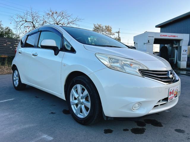 ノート メダリスト　保証１２ヵ月・走行無制限　ＥＴＣ　全周囲カメラ　ＴＶ　アルミホイール　オートライト　スマートキー　ＣＶＴ　盗難防止システム　衝突安全ボディ　ＡＢＳ　ＣＤ　ＵＳＢ　ミュージックプレイヤー接続可（31枚目）