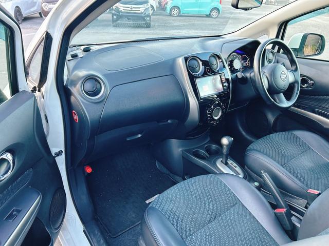 ノート メダリスト　保証１２ヵ月・走行無制限　ＥＴＣ　全周囲カメラ　ＴＶ　アルミホイール　オートライト　スマートキー　ＣＶＴ　盗難防止システム　衝突安全ボディ　ＡＢＳ　ＣＤ　ＵＳＢ　ミュージックプレイヤー接続可（33枚目）