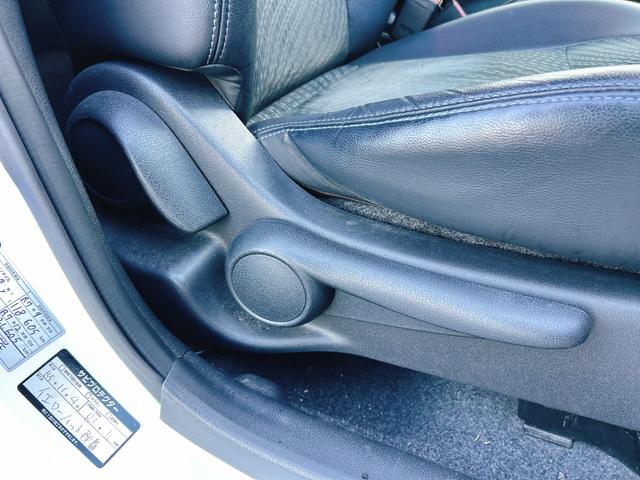 ノート メダリスト　保証１２ヵ月・走行無制限　ＥＴＣ　全周囲カメラ　ＴＶ　アルミホイール　オートライト　スマートキー　ＣＶＴ　盗難防止システム　衝突安全ボディ　ＡＢＳ　ＣＤ　ＵＳＢ　ミュージックプレイヤー接続可（35枚目）