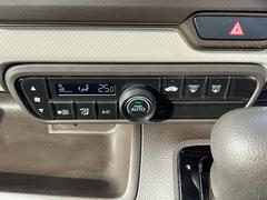 気温に合わせて直感的に操作することで、車内をいつでも快適に保てます。 5