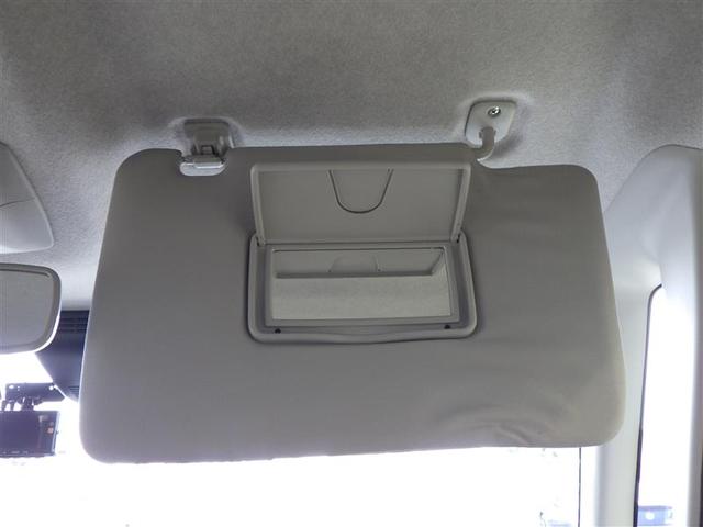 気持ち良くお乗り頂けるように、内装も見えにくい所やシートも外して、くまなく洗浄しております。さらに、消臭・除菌も実施しております。