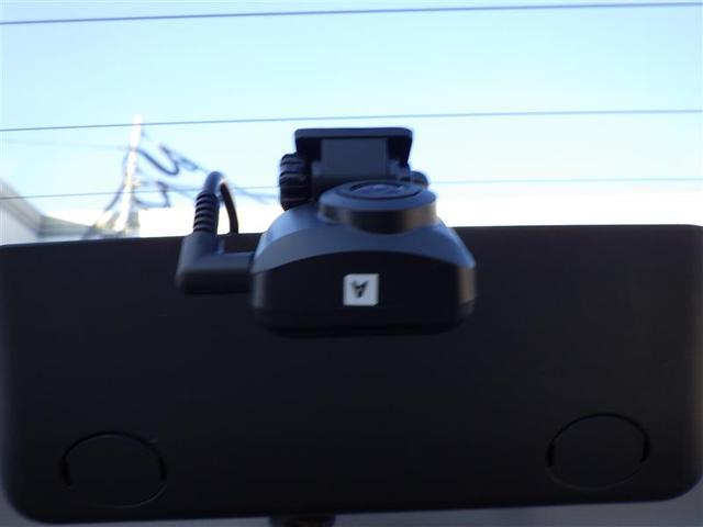 シエンタ X ETC装備 バックガイドモニター 運転席助手席エアバック マニュアルエアコン 1オーナー キーフリーシステム メンテナンスノート メモリーナビゲーション 横滑防止装置 エアバック付き ワンセグTV(5枚目)