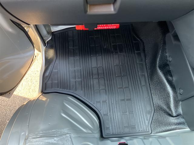 キャリイトラック ＫＣ　軽トラック　ＭＴ　クリアランスソナー　キーレスエントリー　アイドリングストップ　ＥＳＣ　エアコン　パワーステアリング　パワーウィンドウ　運転席エアバッグ　助手席エアバッグ（27枚目）