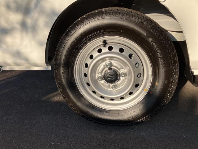 キャリイトラック ＫＣ　４ＷＤ　軽トラック　ＭＴ　クリアランスソナー　アイドリングストップ　オートライト　ＥＳＣ　エアコン　パワーステアリング　パワーウィンドウ　運転席エアバッグ　助手席エアバッグ　記録簿　助手席エアバック（16枚目）