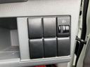 ワゴンＲ ＦＸリミテッドＩＩ　スマートキー　電動格納ミラー　ベンチシート　ＡＴ　盗難防止システム　ＣＤ　アルミホイール　衝突安全ボディ　エアコン　パワーステアリング　パワーウィンドウ（6枚目）