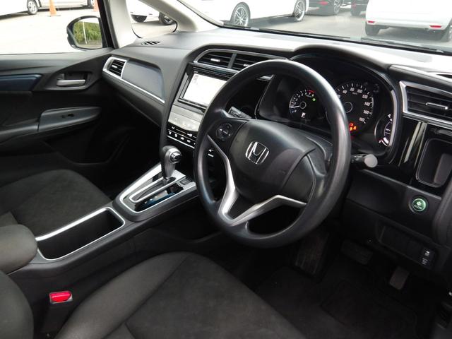 シャトル G 認定中古車(保証1年)・純正Mナビ・Bカメラ・ETC・オートリトラミラー ワンセグテレビ 両席エアバック Rカメラ パワーステアリング 横滑り防止機能 オートエアコン ETC車載器 ABS DVD再生(8枚目)