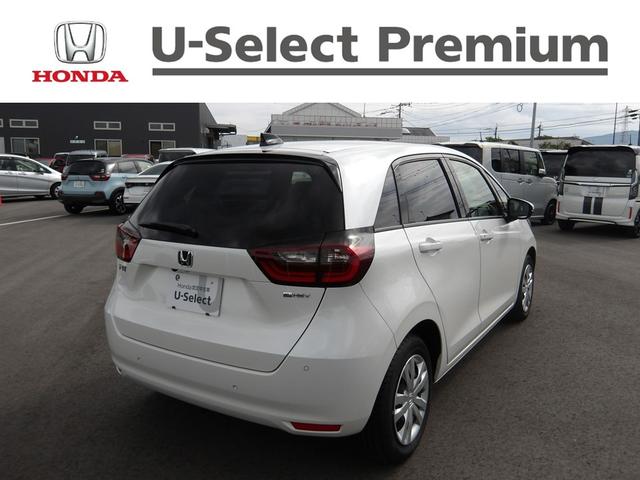 フィット ｅ：ＨＥＶホーム　認定中古車（保証２年）・純正Ｍナビ・ドラレコ・Ｂカメラ・ＥＴＣ・Ｐセンサー・ＬＥＤヘッドライト　前後誤発進抑制機能　クリソナ　助手席エアバッグ　運転席エアバッグ　ＬＥＤライト　ＵＳＢ接続　バックカメラ（6枚目）