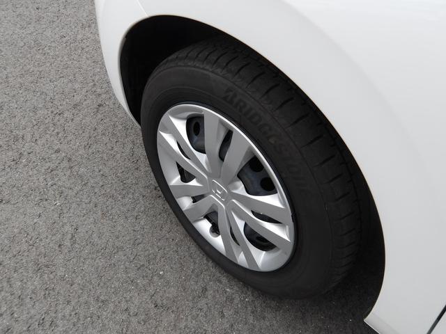 フィット ｅ：ＨＥＶホーム　認定中古車（保証２年）・純正Ｍナビ・ドラレコ・Ｂカメラ・ＥＴＣ・Ｐセンサー・ＬＥＤヘッドライト　前後誤発進抑制機能　クリソナ　助手席エアバッグ　運転席エアバッグ　ＬＥＤライト　ＵＳＢ接続　バックカメラ（29枚目）