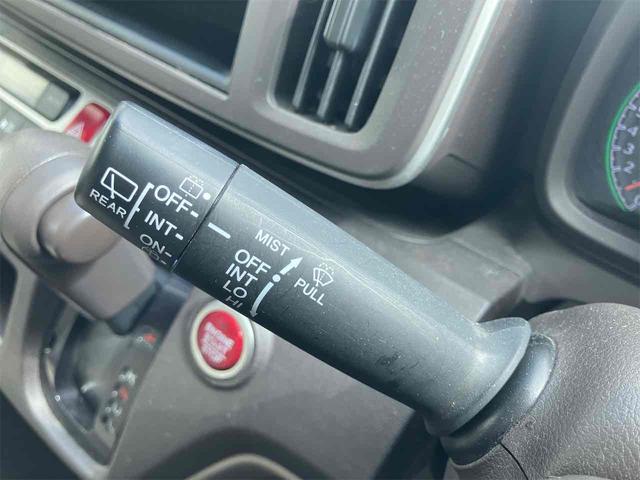 Ｎ－ＯＮＥ Ｇ　ＥＴＣ　スマートキー　アイドリングストップ　電動格納ミラー　ベンチシート　ＣＶＴ　盗難防止システム　ＡＢＳ　ＥＳＣ　ＣＤ　ミュージックプレイヤー接続可　衝突安全ボディ　エアコン　パワーステアリング（33枚目）