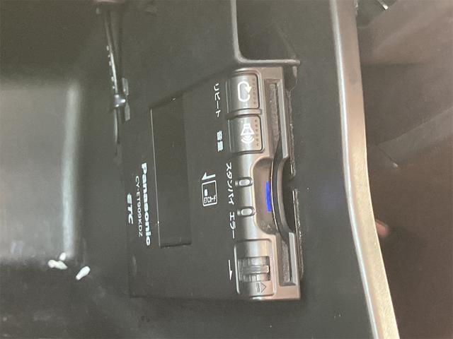 Ｎ－ＷＧＮカスタム Ｇ　ＥＴＣ　バックカメラ　ナビ　ＴＶ　オートクルーズコントロール　衝突被害軽減システム　オートライト　ＨＩＤ　スマートキー　アイドリングストップ　電動格納ミラー　ベンチシート　ＣＶＴ　盗難防止システム（6枚目）