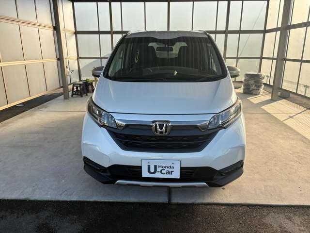 フリード クロスター・ホンダセンシング 純正8インチナビ/バックモニター/フロントカメラ付き/ETC(3枚目)
