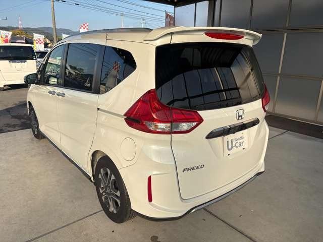 フリード クロスター・ホンダセンシング 純正8インチナビ/バックモニター/フロントカメラ付き/ETC(7枚目)