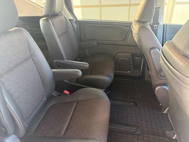 フリード クロスター・ホンダセンシング 純正8インチナビ/バックモニター/フロントカメラ付き/ETC(14枚目)