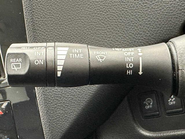 セレナ ハイウェイスター S-ハイブリッド Vセレクション クルコン/両側パワースライドドア/社外ナビ/フルセグTV/Bluetooth接続/バックカメラ/CD DVD再生/ETC/オートライト/デュアルオートエアコン/シートバックテーブル/プッシュスタート/(21枚目)