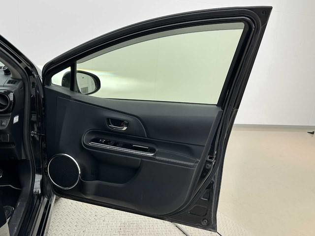 アクア Ｇ　Ｇ’ｓ　社外ナビ／Ｂｌｕｅｔｏｏｔｈ接続／バックカメラ／フルセグＴＶ／オートライト／オートエアコン／クルコン／プッシュスタート／スマートキー／ＥＴＣ／純正１７インチアルミ／純正フロアマット／電格ミラー／（46枚目）