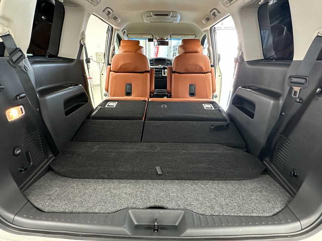 エルグランド ３５０ハイウェイスタージェットブラックアーバンクロム　クルコン／デジタルインナーミラー／パワーシート／純正ナビ／フルセグＴＶ／Ｂｌｕｅｔｏｏｔｈ接続／バックカメラ（全周囲）／シートヒーター／フリップダウンモニター／ＧＰＳレーダー探知機／ドラレコ／ＥＴＣ／（53枚目）